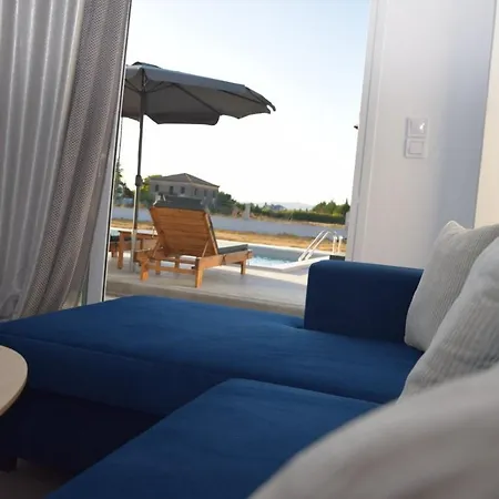 Olympia 4*